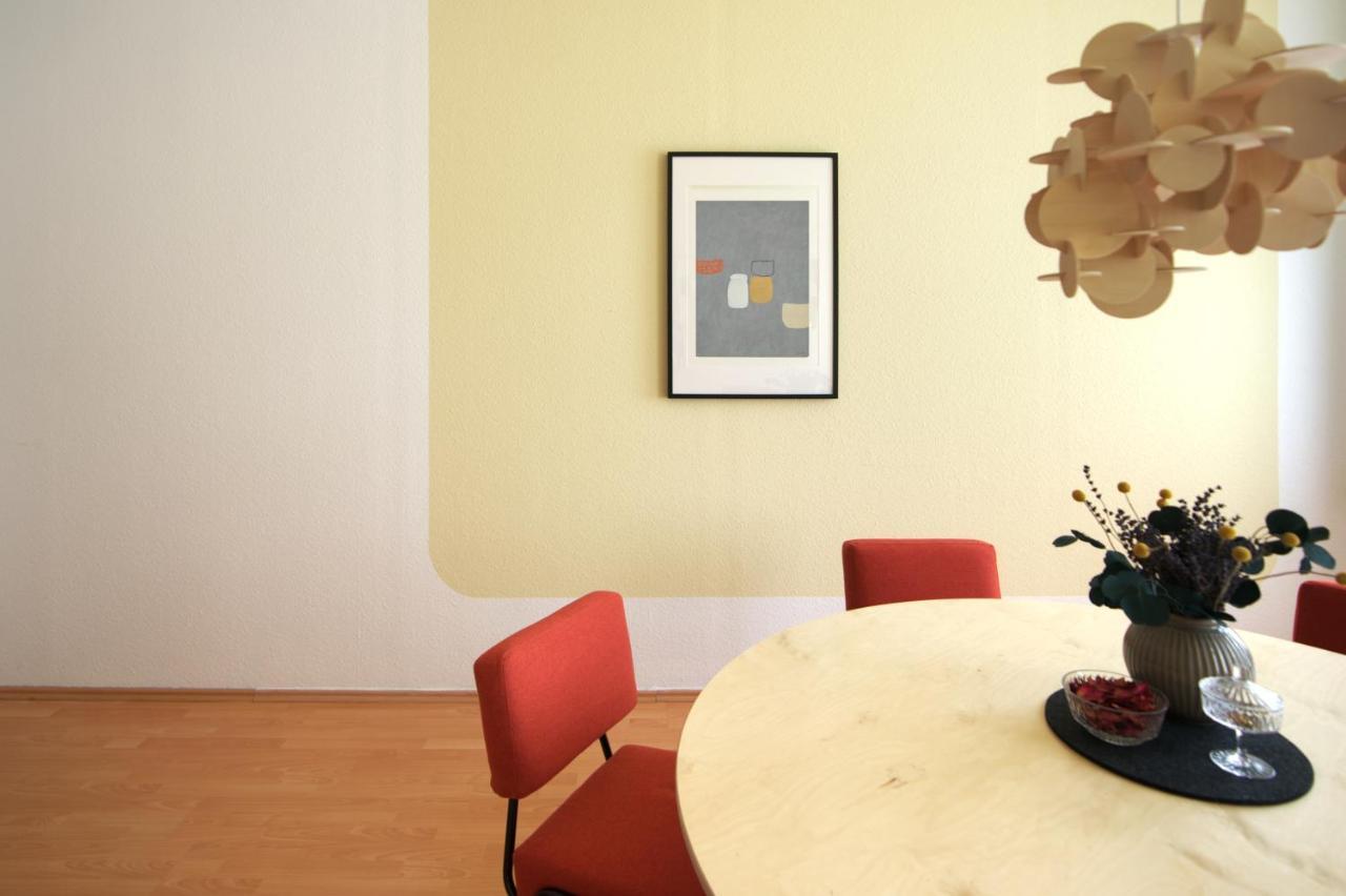 Vonbehling Boutique Apartment Mit 65Zoll Tv Und Designerstuecken Halle  Dış mekan fotoğraf