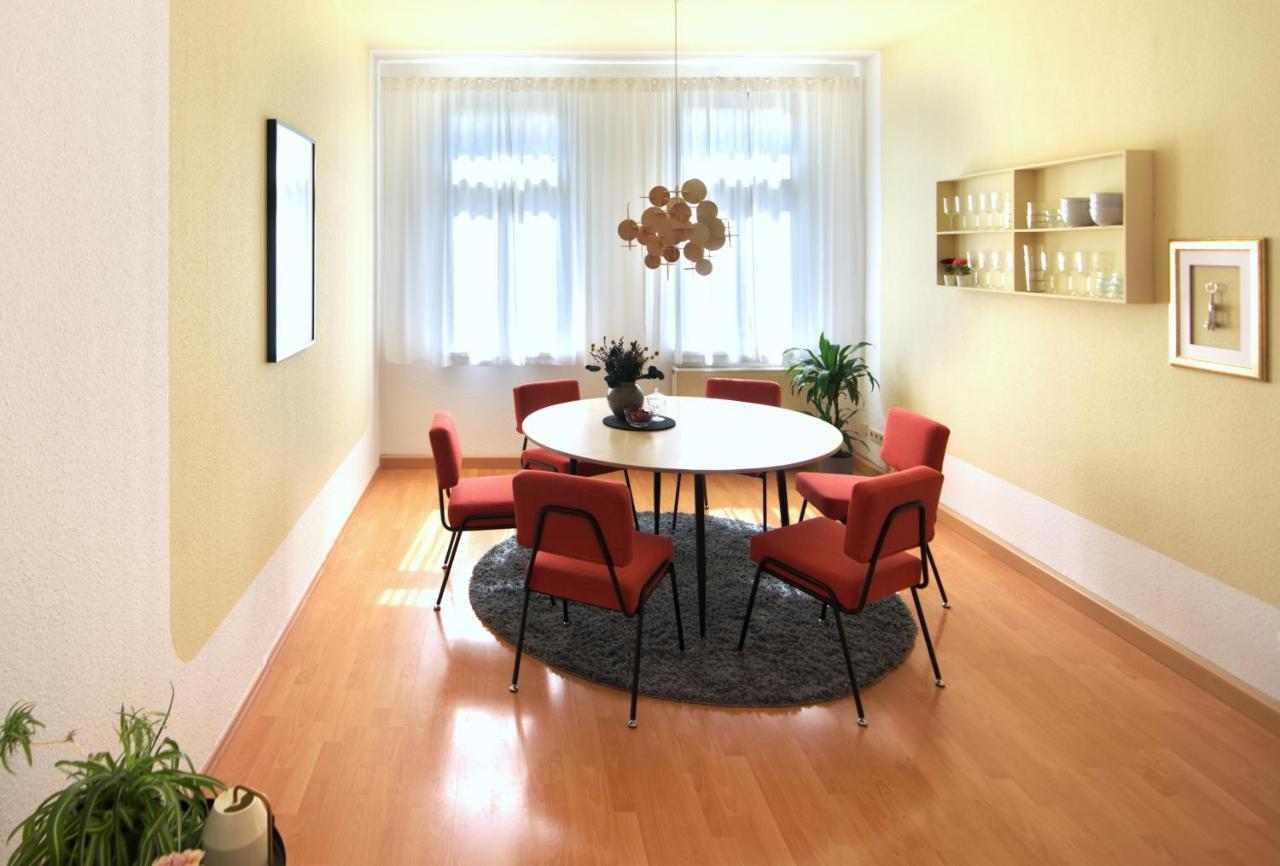Vonbehling Boutique Apartment Mit 65Zoll Tv Und Designerstuecken Halle  Dış mekan fotoğraf