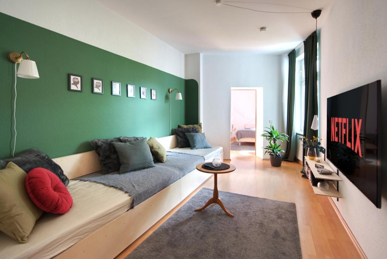 Vonbehling Boutique Apartment Mit 65Zoll Tv Und Designerstuecken Halle  Dış mekan fotoğraf
