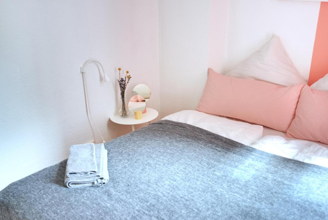 Vonbehling Boutique Apartment Mit 65Zoll Tv Und Designerstuecken Halle  Dış mekan fotoğraf